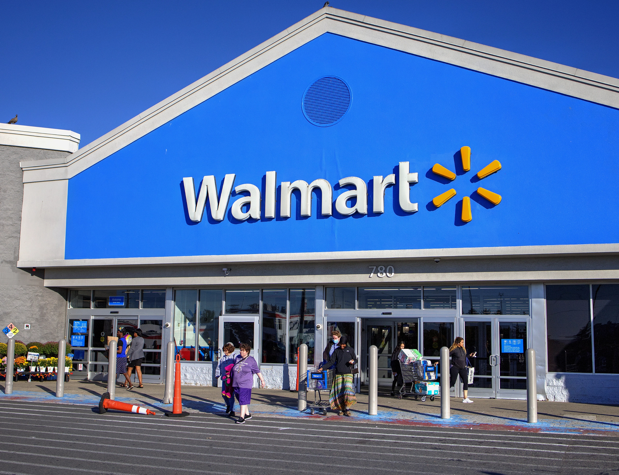 Will Walmart’s New Light-Up Digital Shelf Labels Become a Mass Retail Mainstay, ...